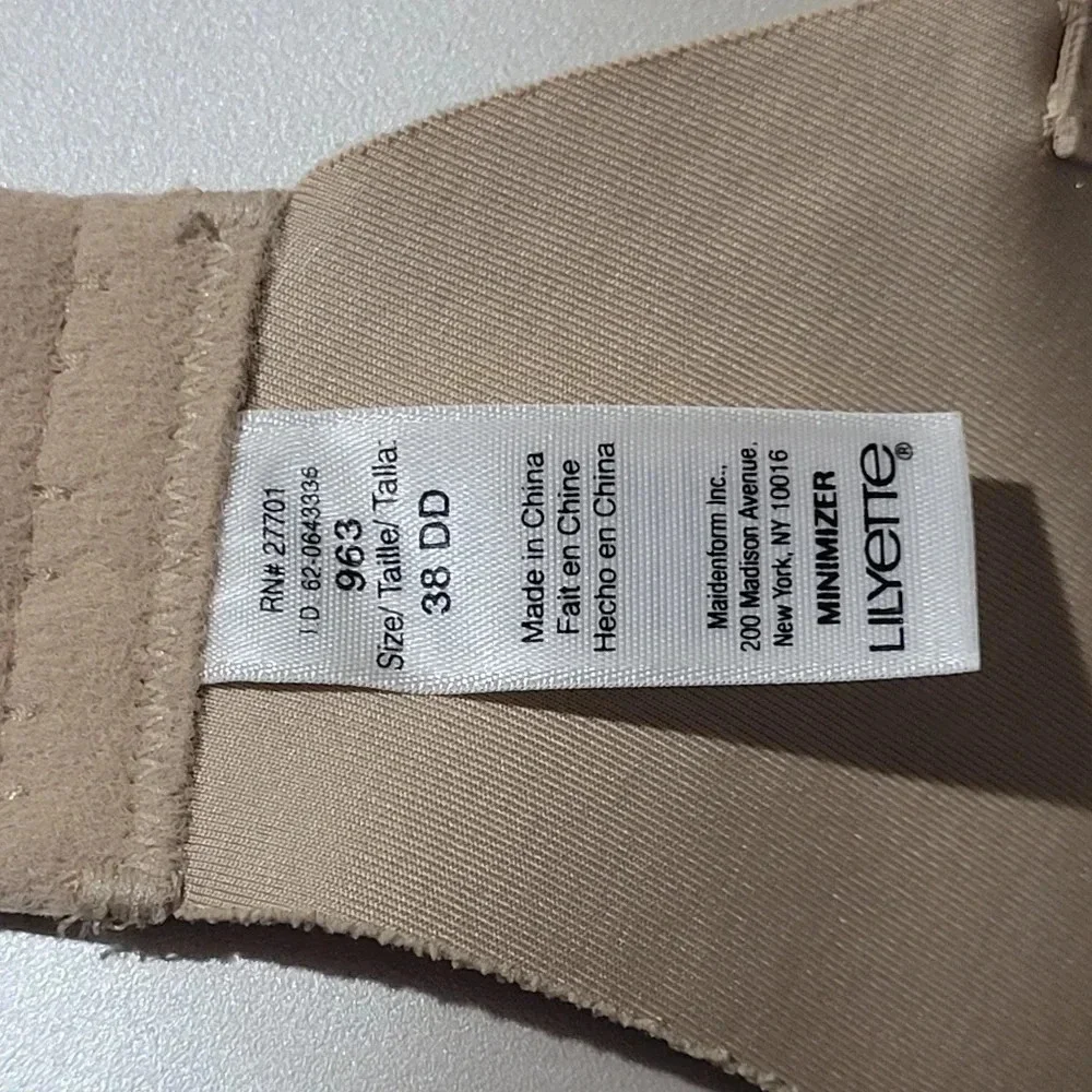 34D Lilyette 963 Every Bit Invisible Smooth Underwire Bra Nude - Picture 7 of 10
